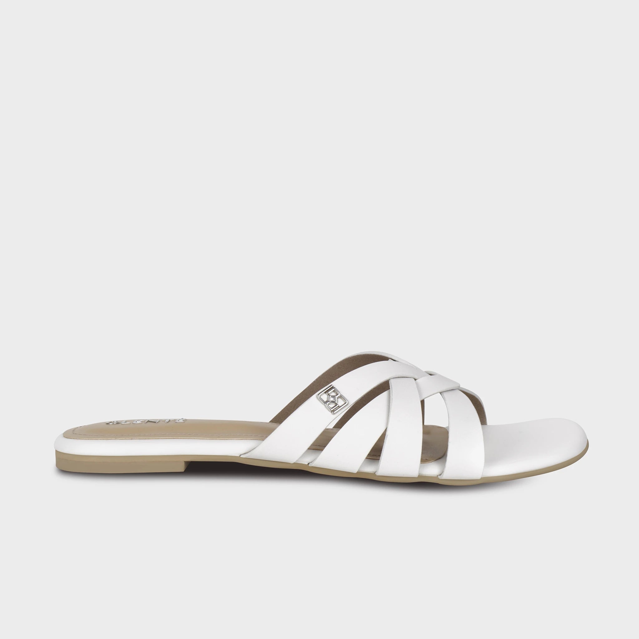 White flat slides with woven crossover straps, silver Glentè brand buckle on the top strap, and a square open toe - Glentè Averis